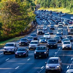 Image of traffic on interstate